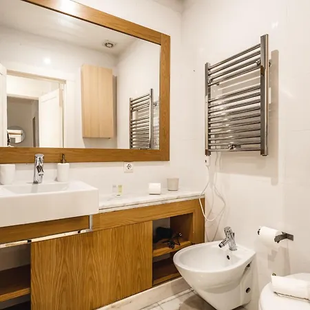 Apartment Akicity Amoreiras Moon Lisbon